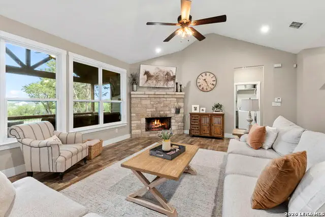 4040 Summit Dr, New Braunfels, TX 78132 - #3