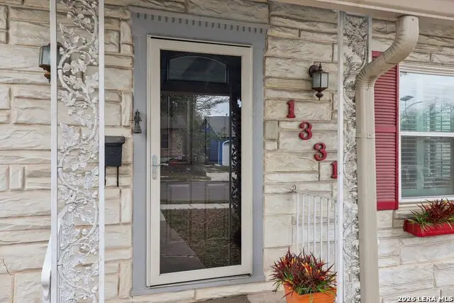 1331 W Rosewood Ave, San Antonio, TX 78201 - #3