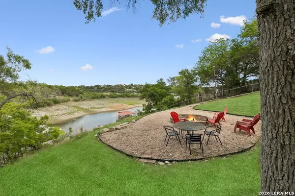 25420 Cove Dr, SPICEWOOD, TX 78669