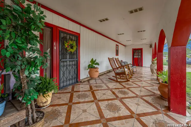 903 E Westmeyer, Poth, TX 78147 - #3