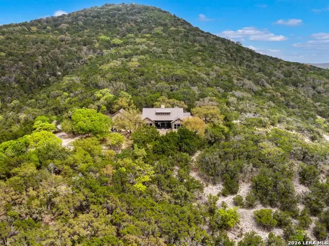 2717 B And R Rd, Utopia, TX 78884 - #2