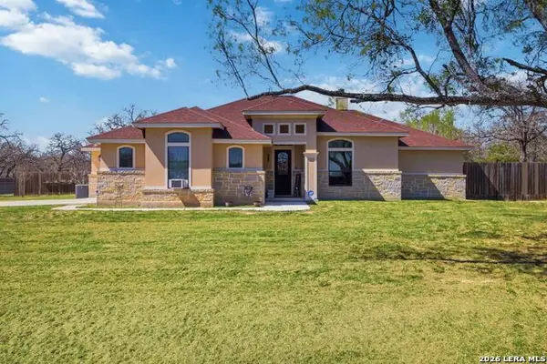 133 Sendera Crossing, La Vernia, TX 78121