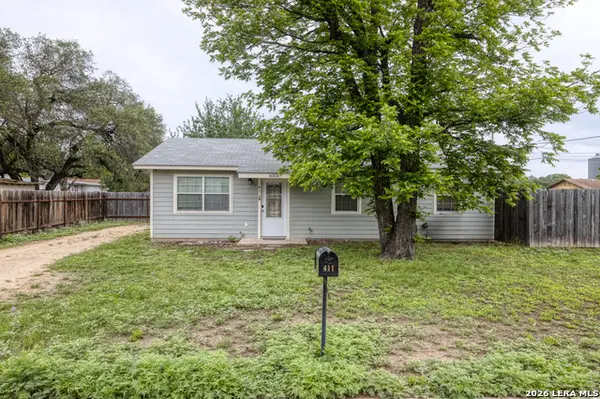 411 W Calera, Uvalde, TX 78801