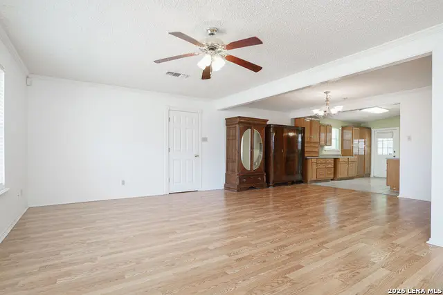 205 Weathercock Ln, Windcrest, TX 78239 - #3