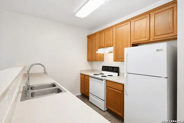 10719 Mathom Lndg, Universal City, TX 78148 - #2