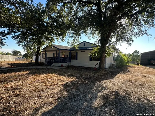 412 Lake, La Vernia, TX 78121 - #1
