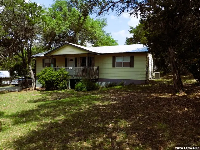 448 White Bass Dr, Lakehills, TX 78063 - #2