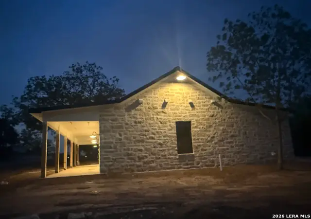 902 Cedar St, Bandera, TX 78003 - #3