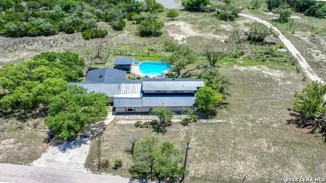 193 Doris Dr, Kerrville, TX 78028 - #1