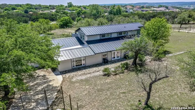 193 Doris Dr, Kerrville, TX 78028 - #2