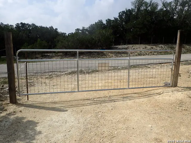 284 Harbour Way, Lakehills, TX 78063 - #1