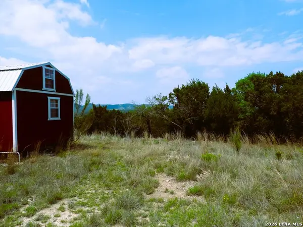 701 S Goat, Pipe Creek, TX 78063