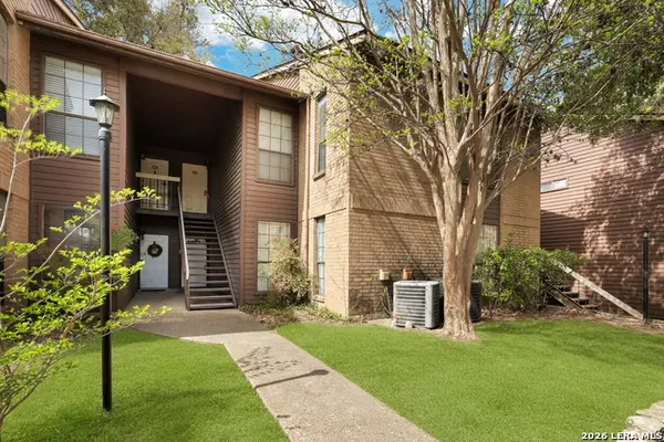 8611 Datapoint Dr #43, San Antonio, TX 78229