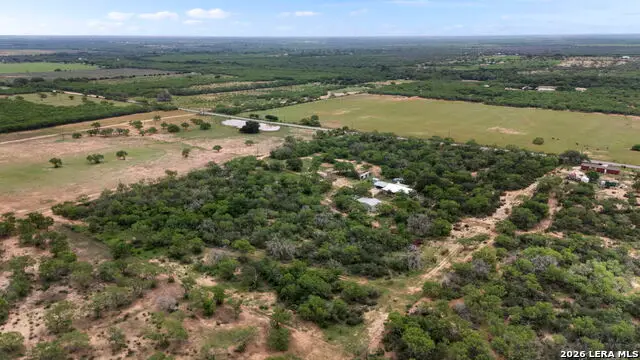 445 Tomblin Rd, Bigfoot, TX 78005 - #2