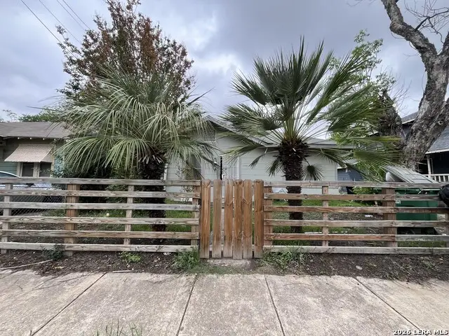 315 Linares St, San Antonio, TX 78225 - #2