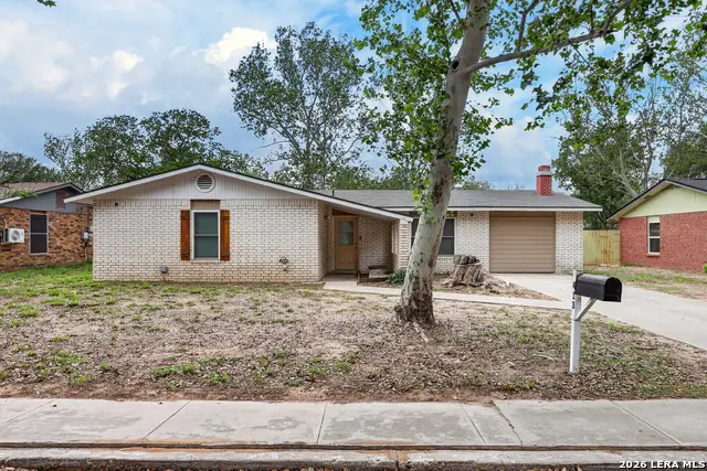 413 Georgia Ann Dr, Pleasanton, TX 78064 - #1