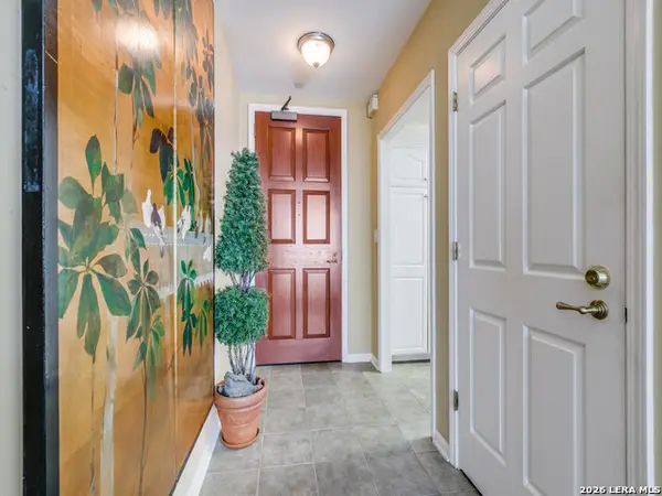 1 Towers Park Ln #1917, San Antonio, TX 78209