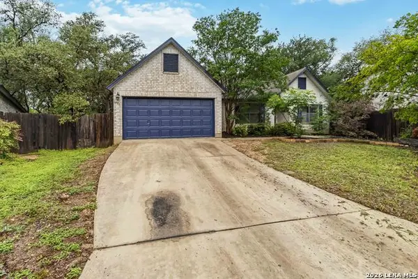 10903 Bristle Oak Dr, San Antonio, TX 78249