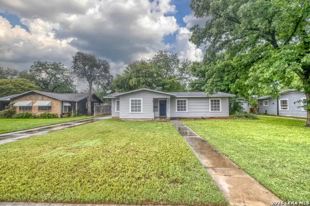 832 Maple St, Uvalde, TX 78801 - #1