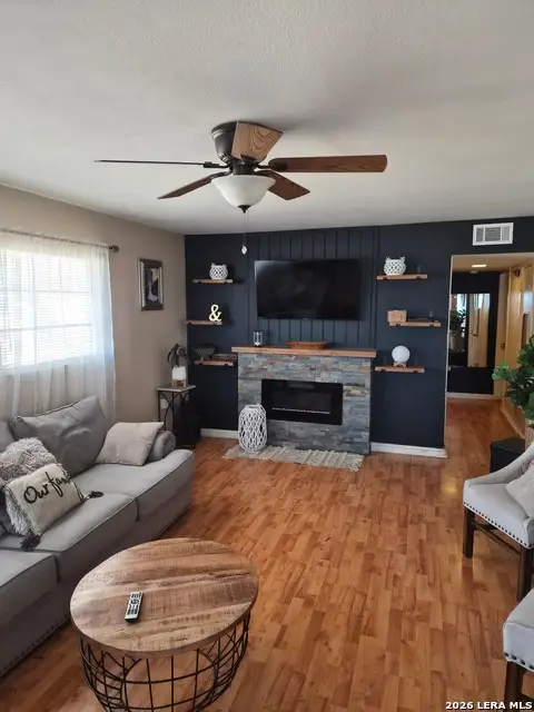 6268 Fox, San Antonio, TX 78233 - #2