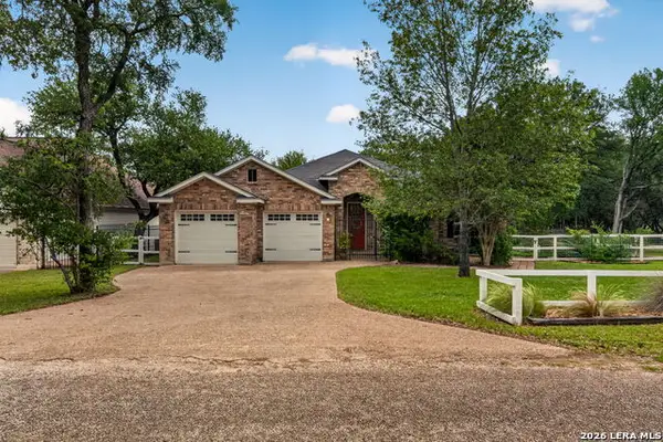 2 Sonata Cir, Wimberley, TX 78676