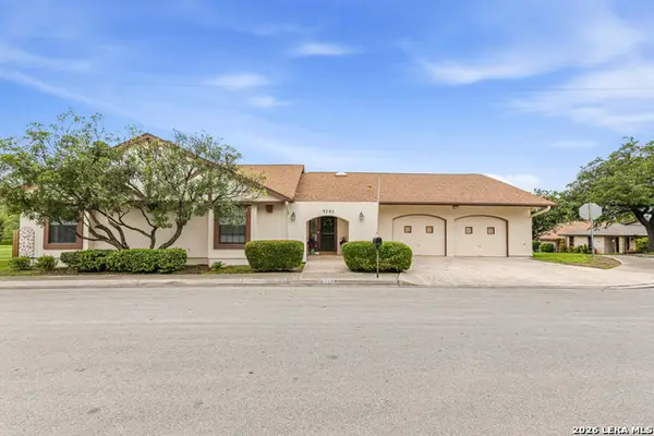 9301 Windboro Dr, Windcrest, TX 78239