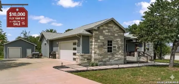 315 Log Cabin Way, Poteet, TX 78065