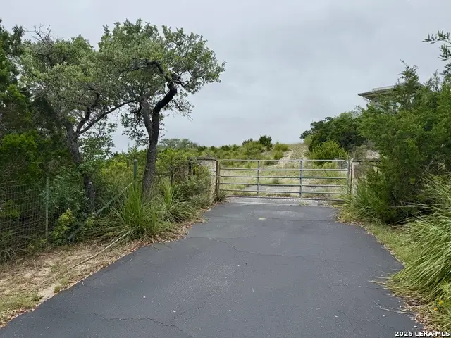 22073 Scenic Loop Rd, San Antonio, TX 78255 - #3