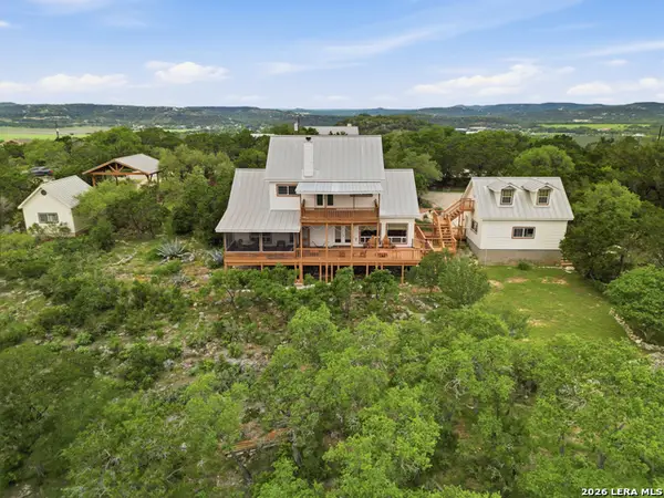 2522 Summit Dr, New Braunfels, TX 78132