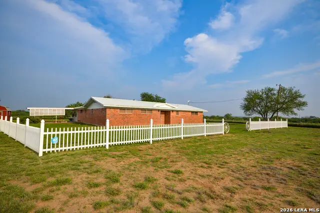 2923 Fm 186, Carrizo Springs, TX 78834 - #1