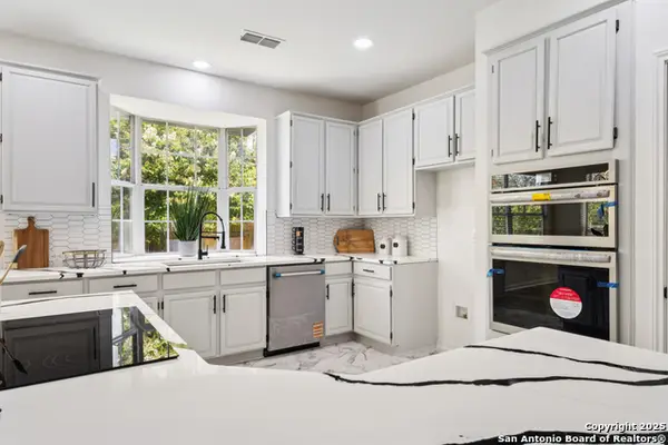 2023 Flint Oak, San Antonio, TX 78248