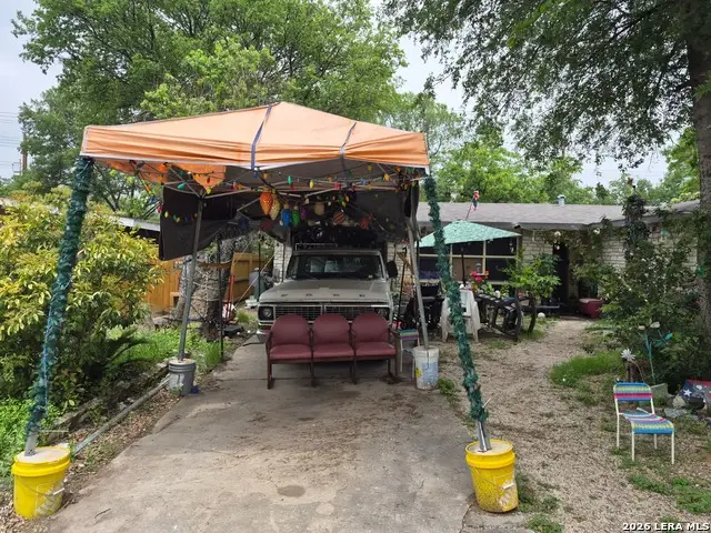 807 Weizmann St, San Antonio, TX 78213 - #3