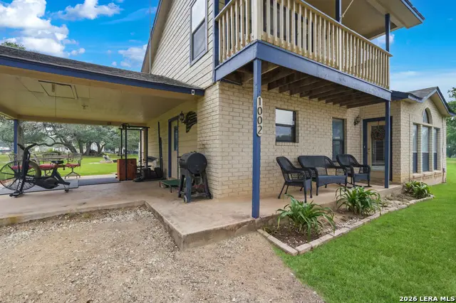 1002 Eagle Crest Dr, Floresville, TX 78114 - #3