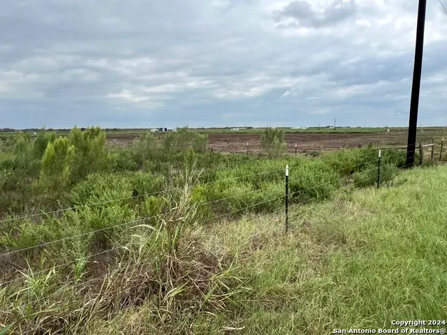 5155 St Hwy 97w, Floresville, TX 78114 - #1