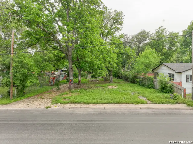 607 15th, Hondo, TX 78861 - #1