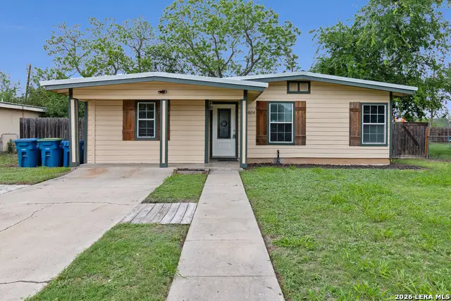 1804 N Mckinley, Beeville, TX 78102 - #1
