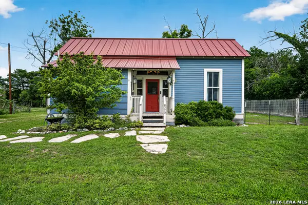 320 Second St, Comfort, TX 78013