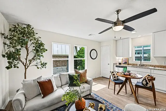 310 W Evergreen St #101, San Antonio, TX 78212 - #2