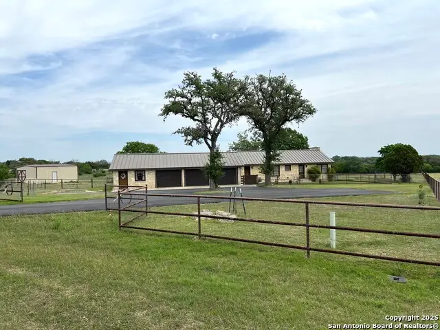 545 Highgate Dr, Bandera, TX 78003 - #1