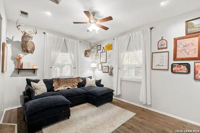 1214 London St, Castroville, TX 78009 - #2