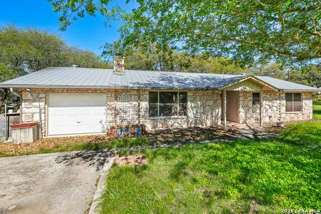 101 Diamond J Rd S, Pipe Creek, TX 78063 - #1