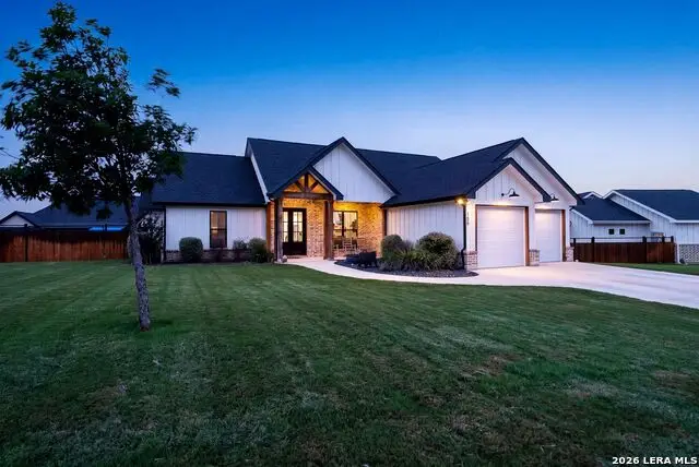 156 Woodbridge Dr, La Vernia, TX 78121 - #3