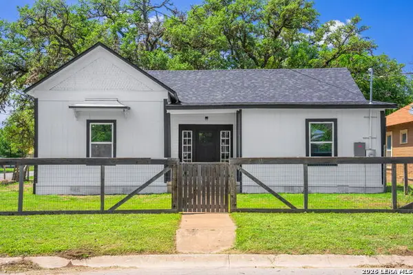 502 Ross St, Kerrville, TX 78028