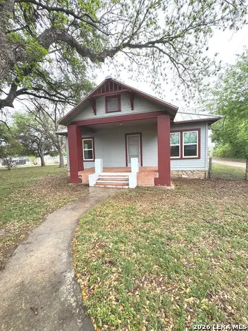 265 County Road 5227, Hondo, TX 78861