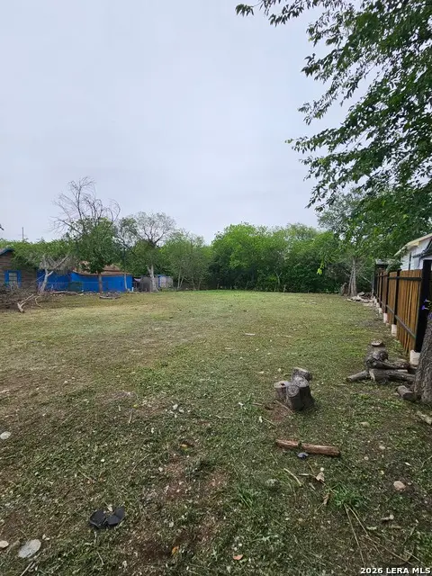 230 N San Felipe Ave, San Antonio, TX 78237 - #3