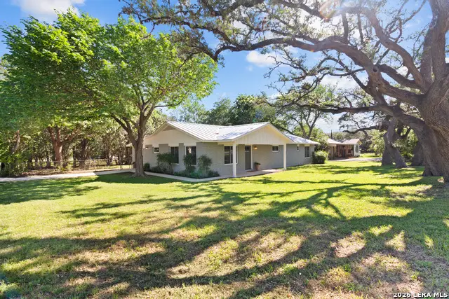 404 Oak Park Dr, Boerne, TX 78006 - #3