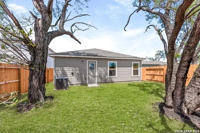 11511 Woodpecker Dr, San Antonio, TX 78223 - #3