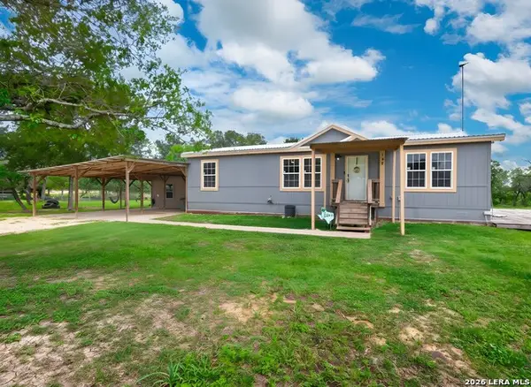 149 High Ridge Meadows Dr, Gonzales, TX 78629