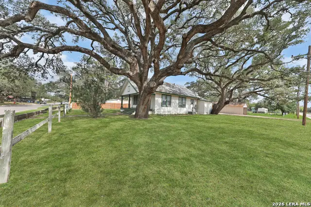 804 Commerce St, Pleasanton, TX 78064 - #3
