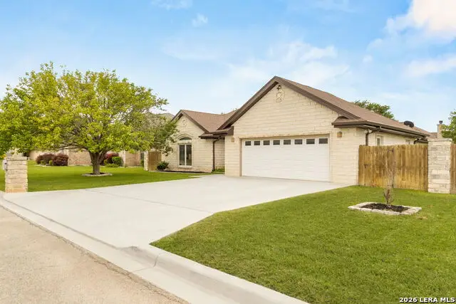 809 Saint James, Seguin, TX 78155 - #2